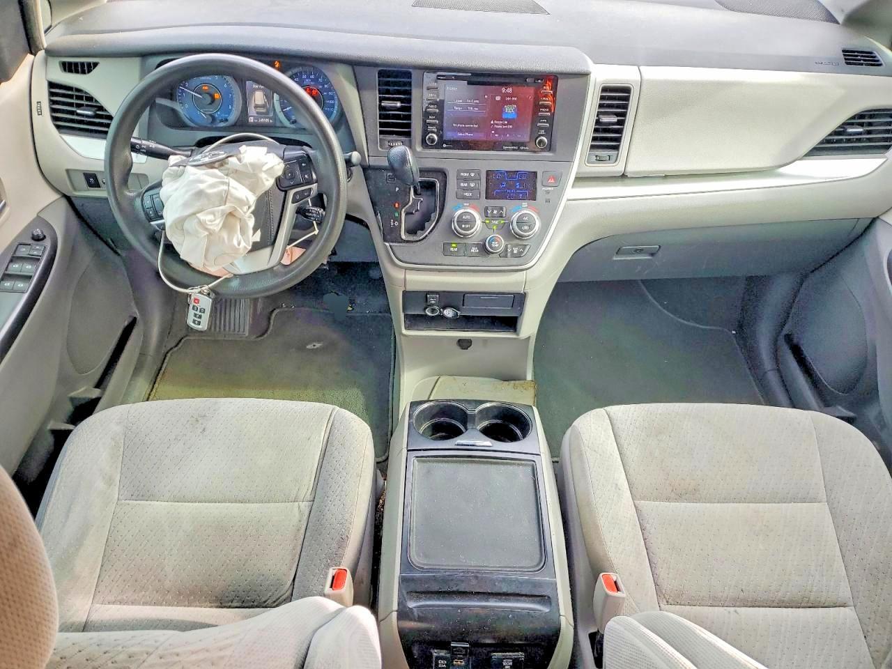 2020 Toyota Sienna Le 8-Passenger - zdjęcie 8