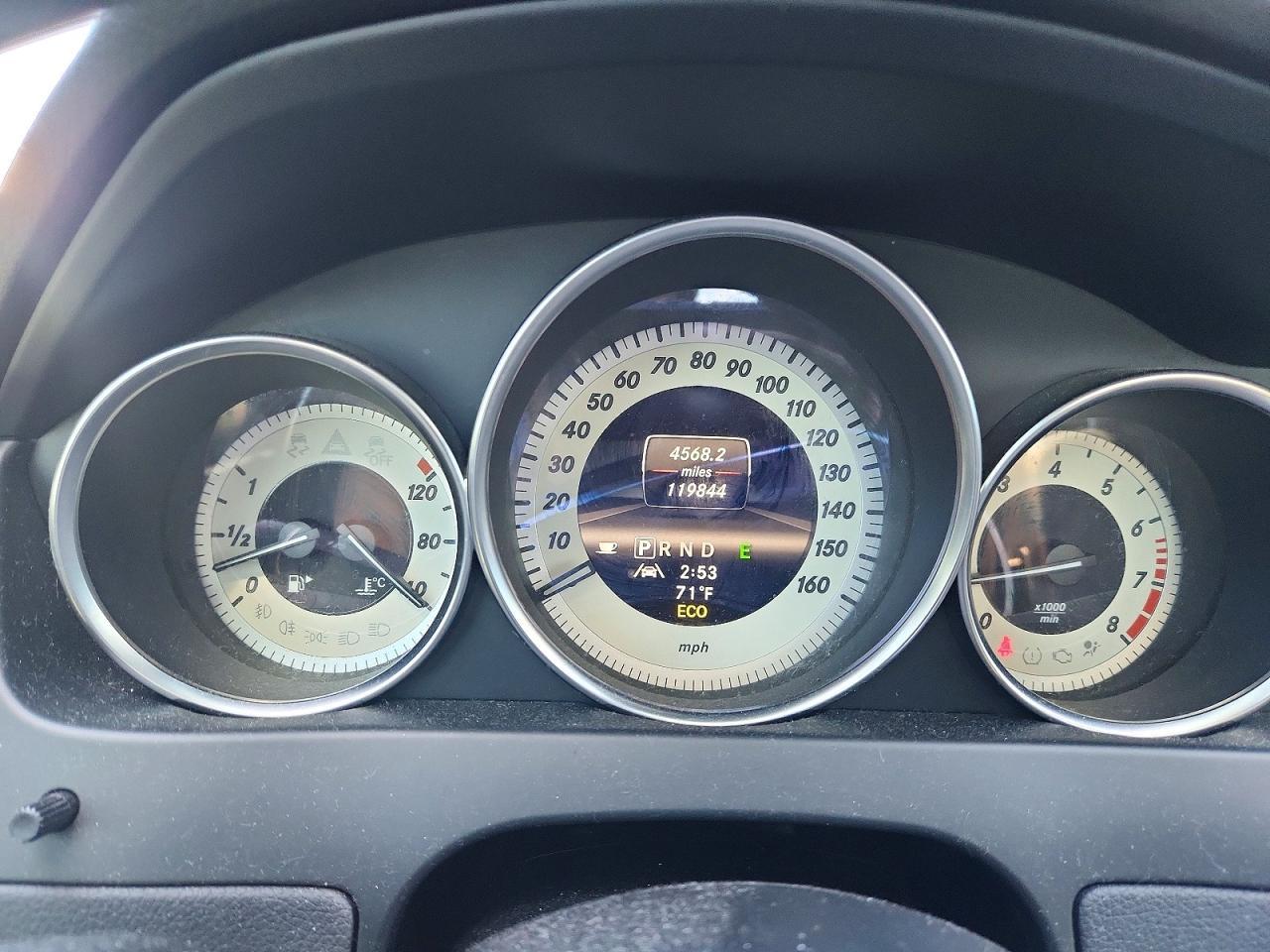 2013 Mercedes-Benz C 300 4Matic - zdjęcie 9