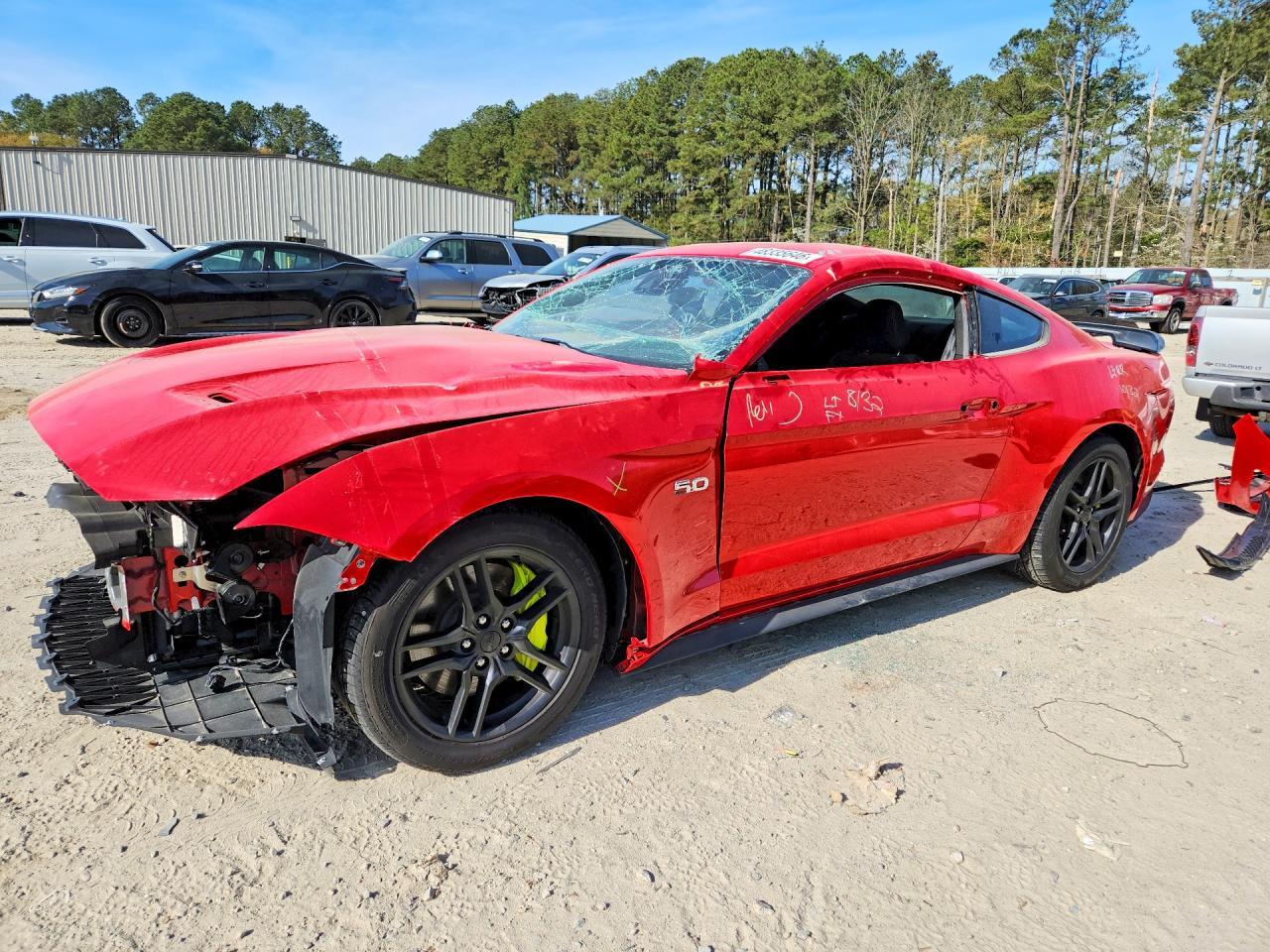 2021 Ford Mustang Gt - zdjęcie główne