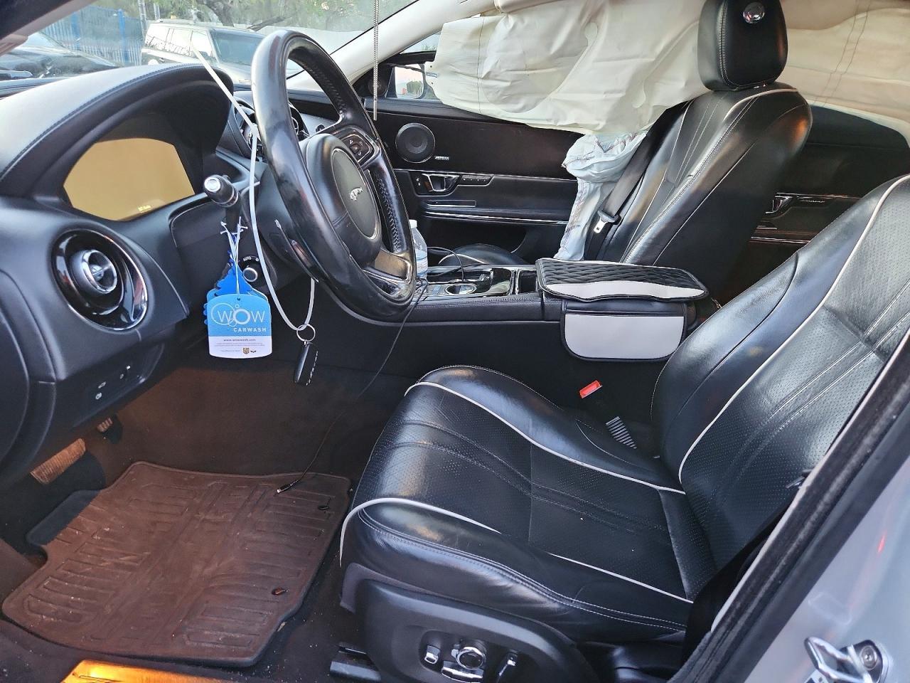 2016 Jaguar Xj - zdjęcie 7