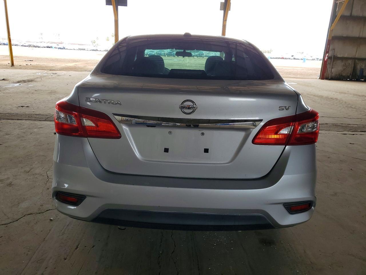 2019 Nissan Sentra Sv - zdjęcie 6
