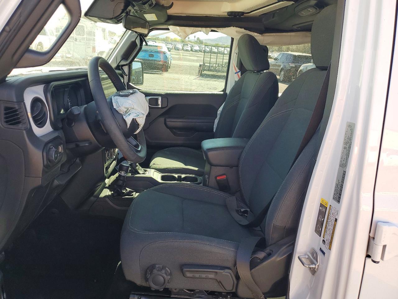 2024 Jeep Wrangler Sport - zdjęcie 7