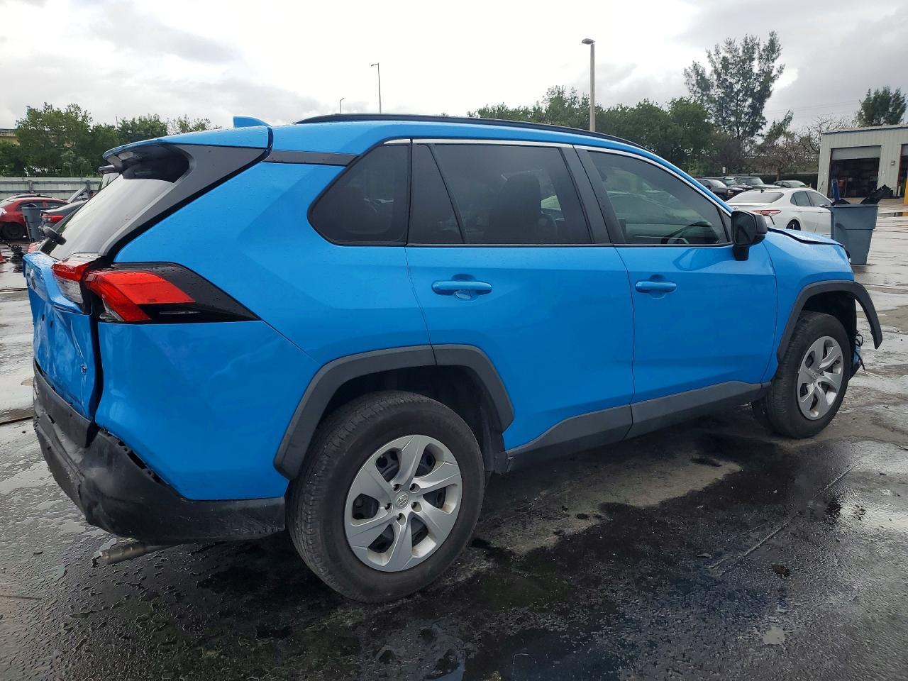 2020 Toyota Rav4 Le - zdjęcie 3