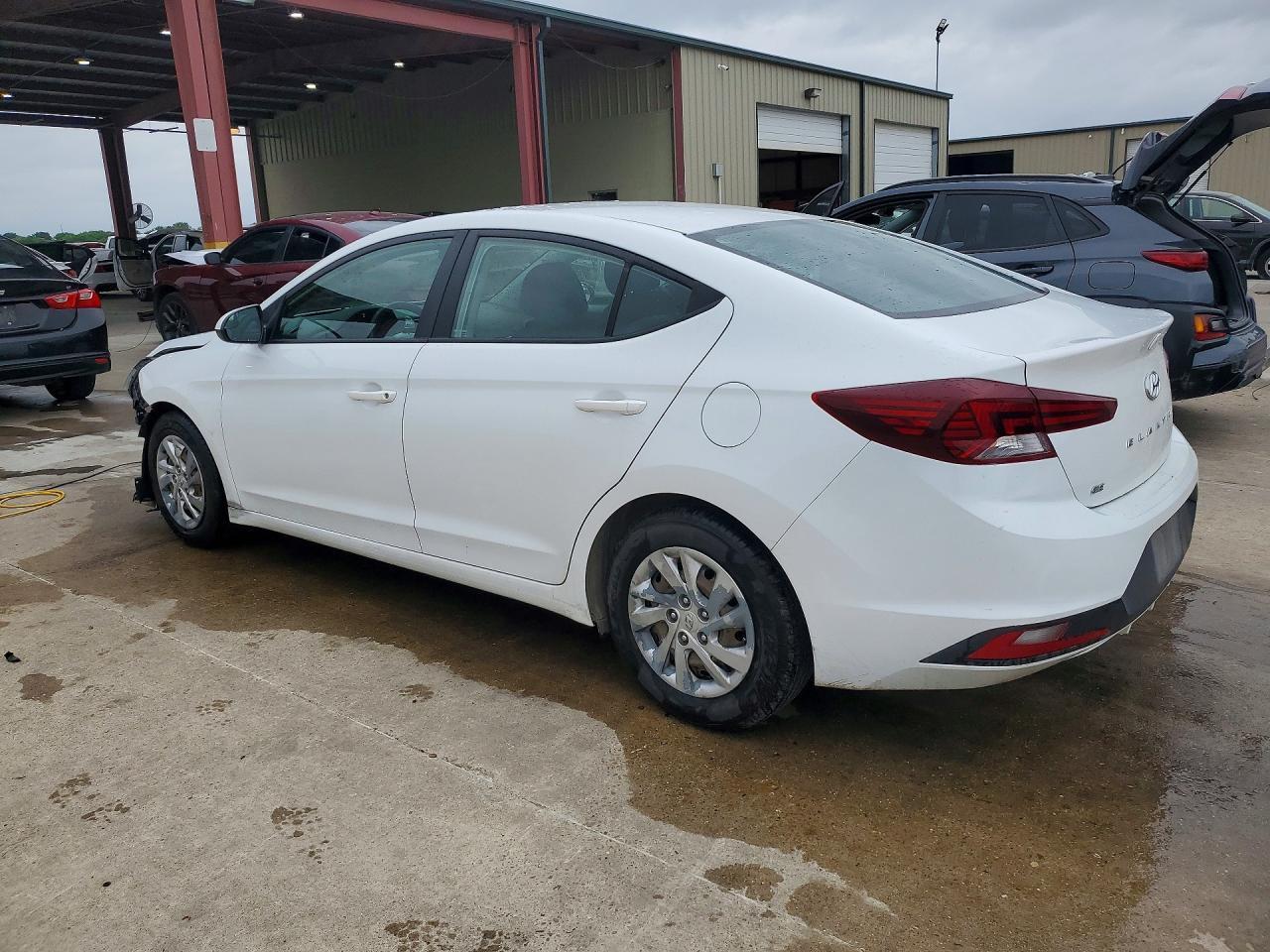 2020 Hyundai Elantra Se - zdjęcie 2