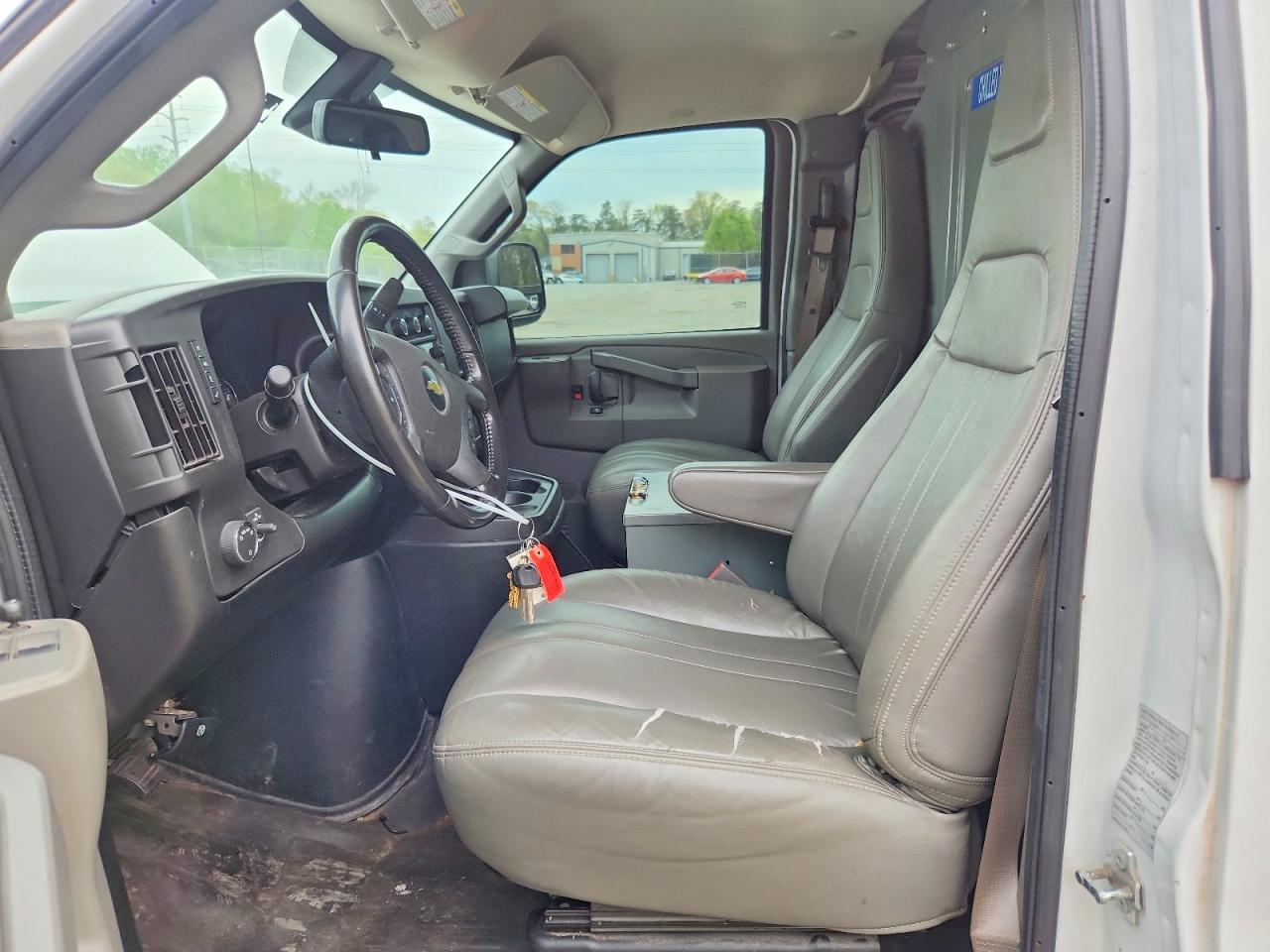 2020 Chevrolet Express G3500 - zdjęcie 7