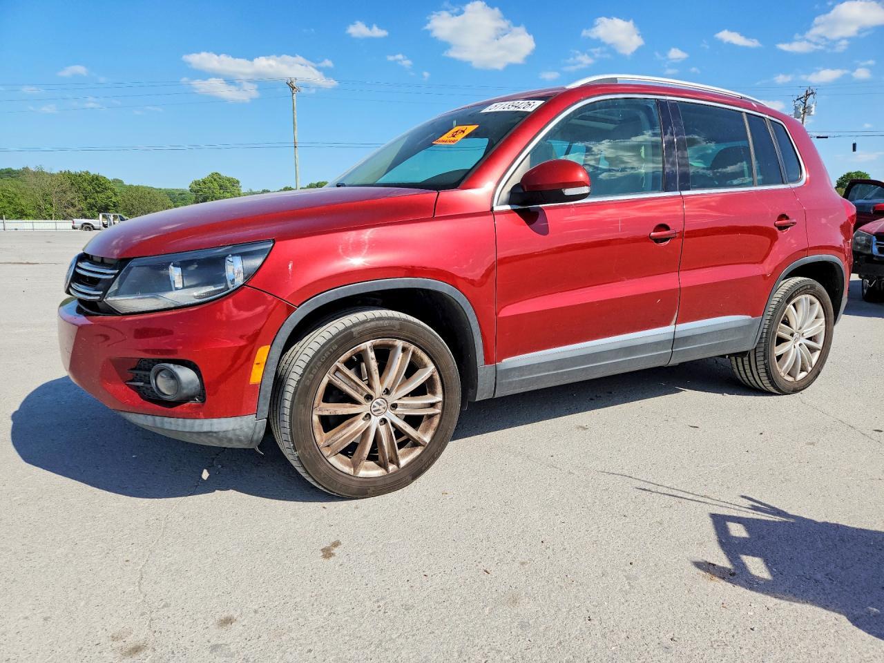 2013 Volkswagen Tiguan S - zdjęcie główne