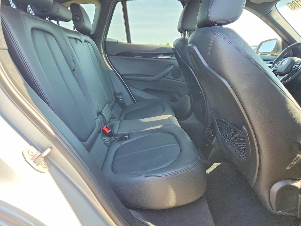 2017 BMW X1 xDrive28I - zdjęcie 11