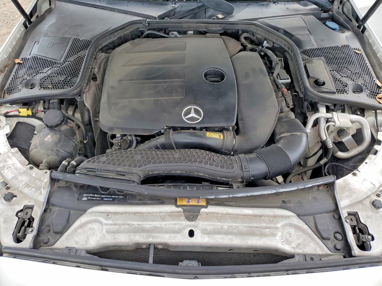 2019 Mercedes-Benz C 300 - zdjęcie 11