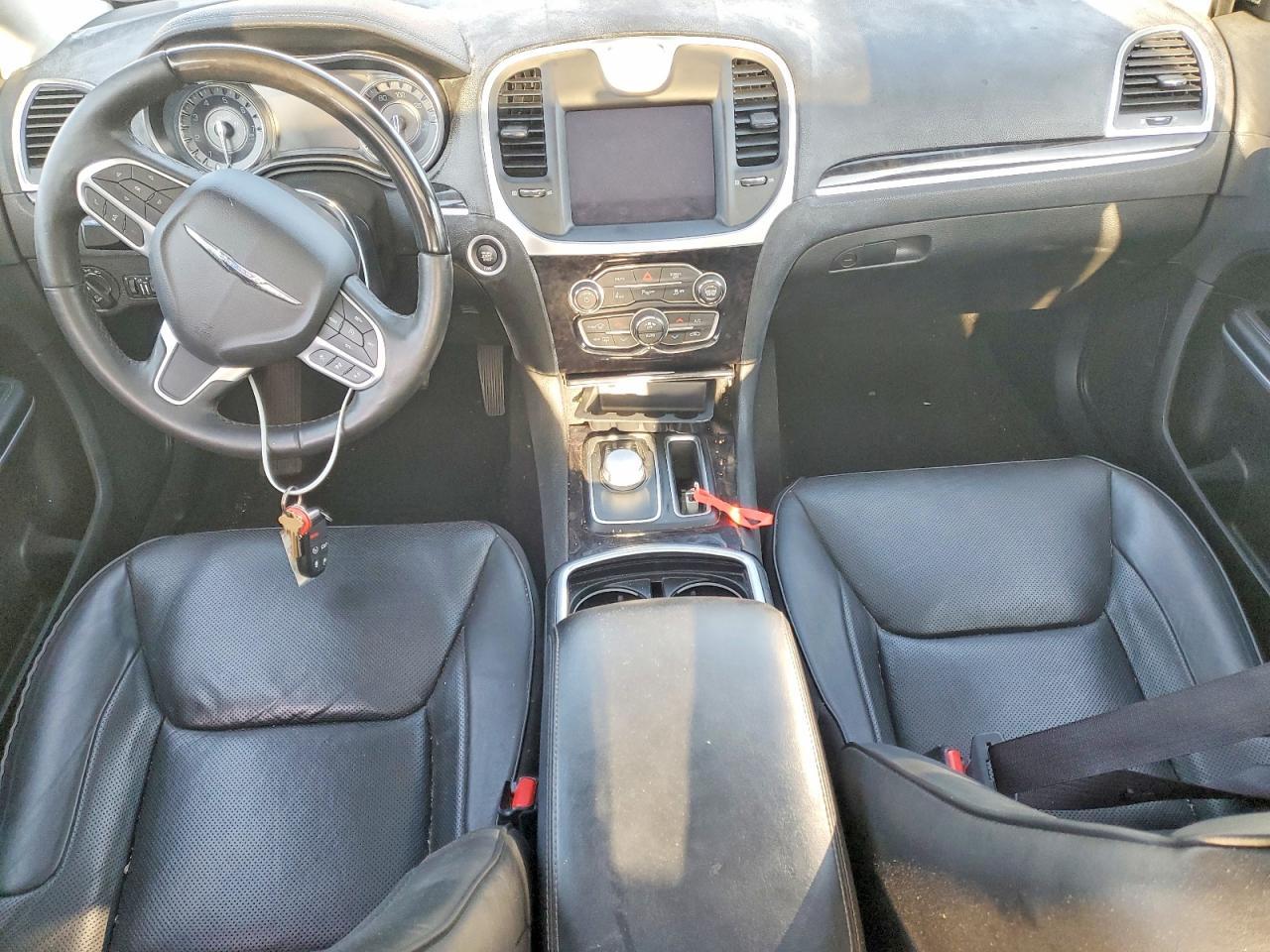 2019 Chrysler 300 Limited - zdjęcie 8