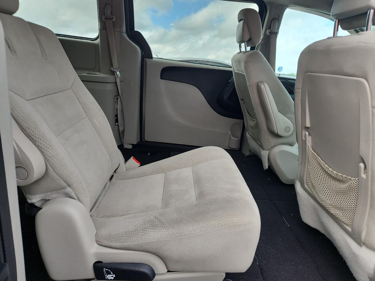 2016 Dodge Grand Caravan Se - zdjęcie 11
