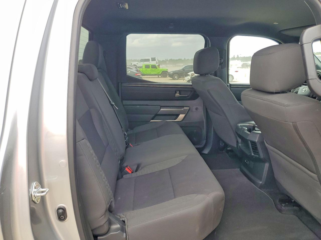 2025 Toyota Tundra Crewmax Sr - zdjęcie 10