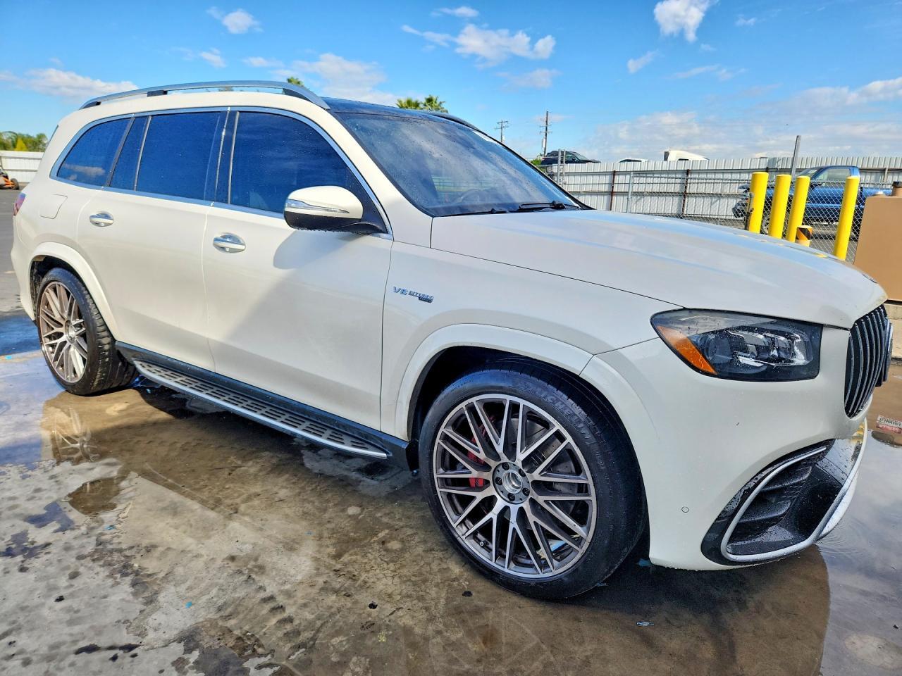 2021 Mercedes-Benz Gls 63 Amg 4Matic - zdjęcie 4