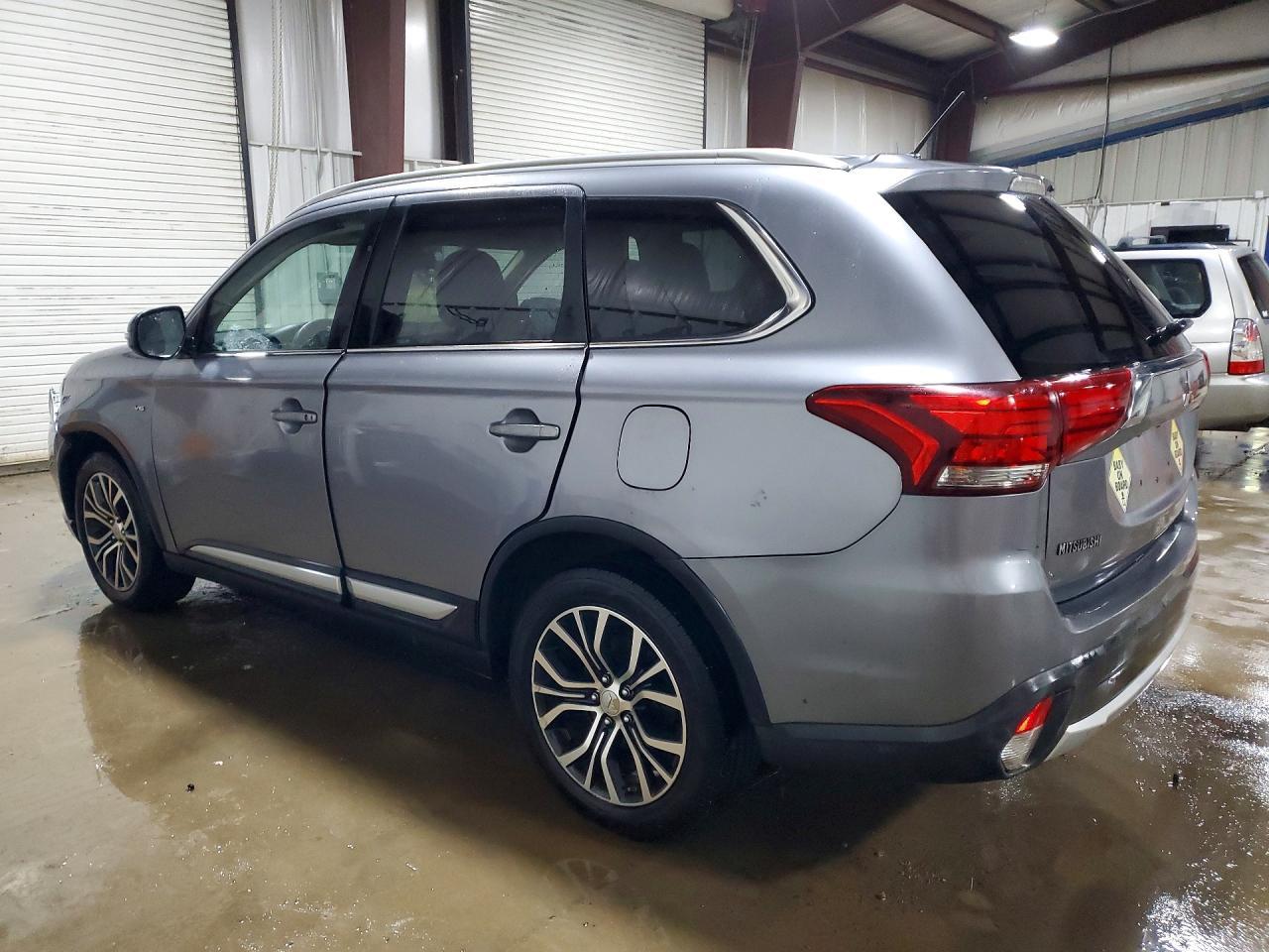 2016 Mitsubishi Outlander Gt - zdjęcie 2
