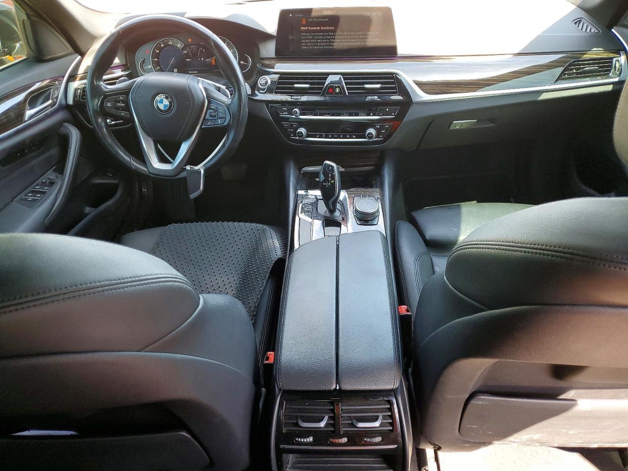 2019 BMW 530 I - zdjęcie 8