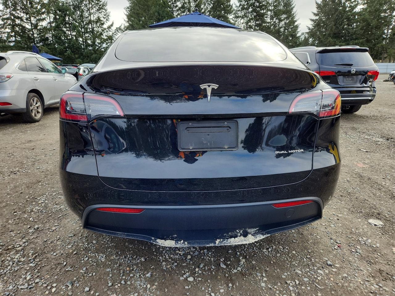 2024 Tesla Model Y - zdjęcie 6