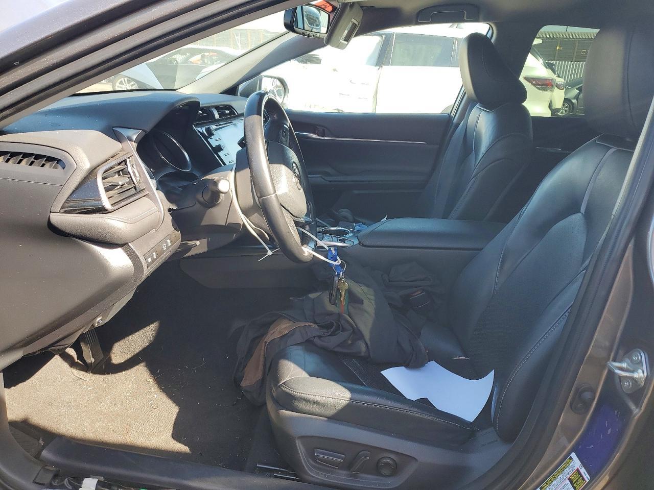 2020 Toyota Camry Xse - zdjęcie 7