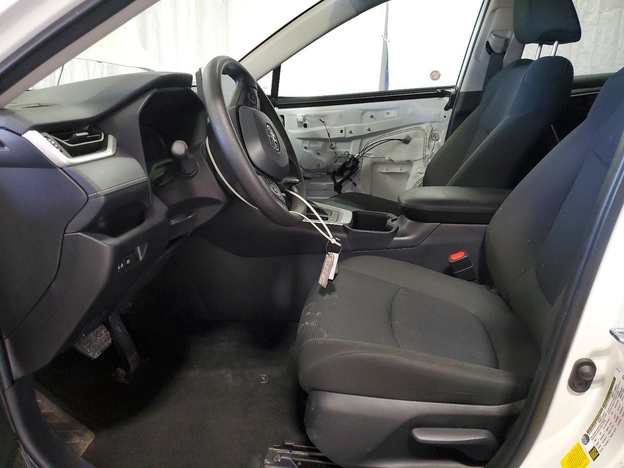 2025 Toyota Rav4 Le - zdjęcie 7