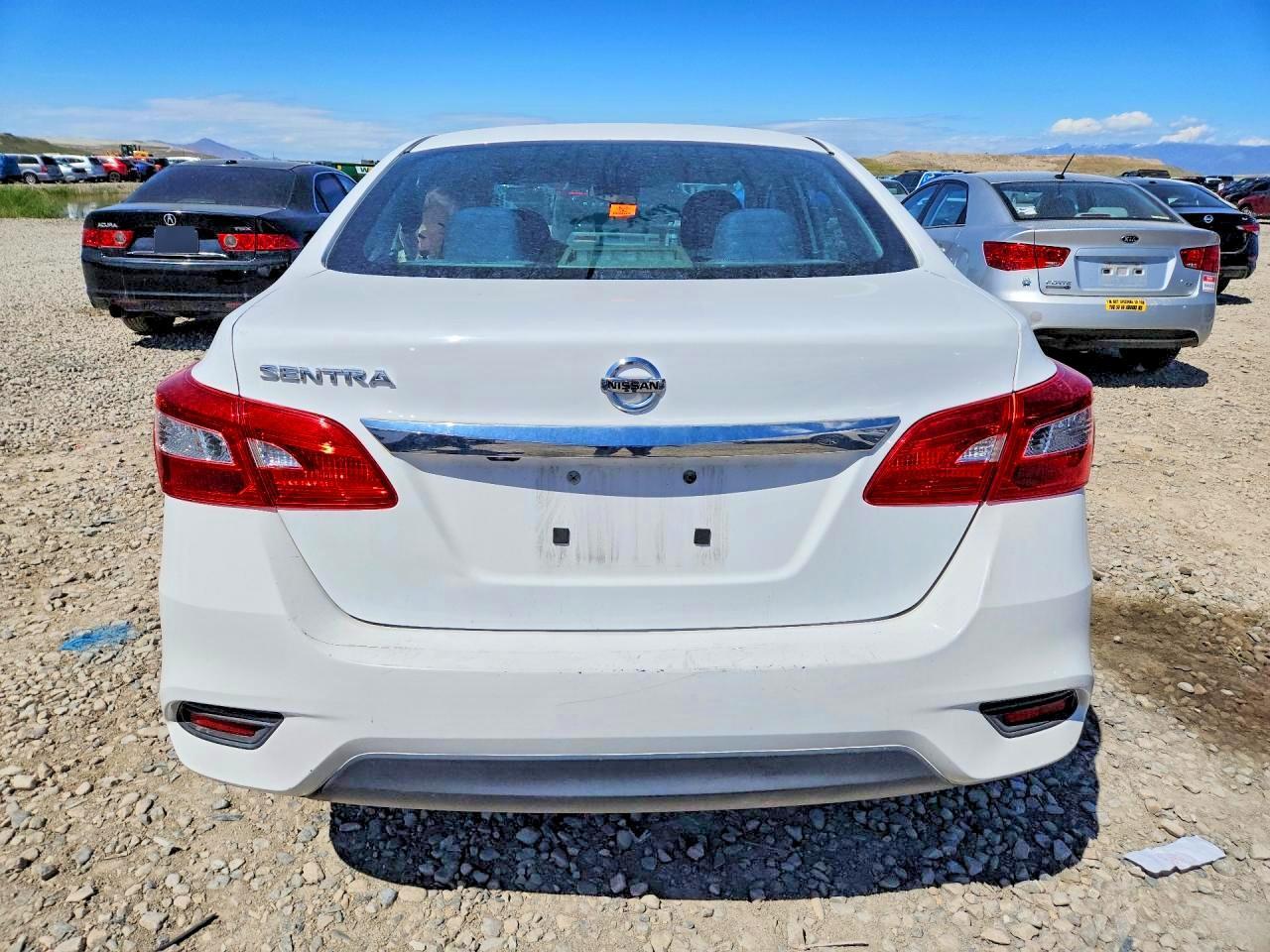 2019 Nissan Sentra S - zdjęcie 6