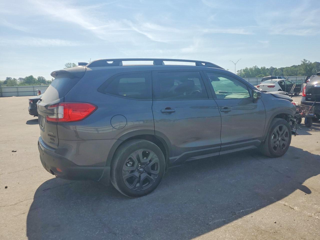 2025 Subaru Ascent Onyx Touring - zdjęcie 3