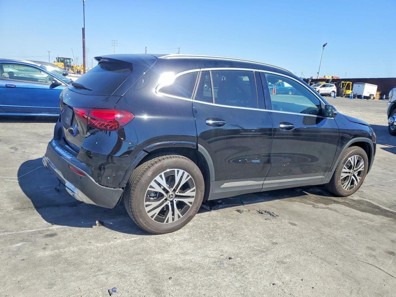 2025 Mercedes-Benz Gla 250 - zdjęcie 3