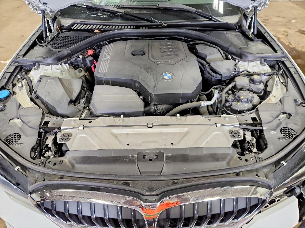 2020 BMW 330Xi - zdjęcie 11
