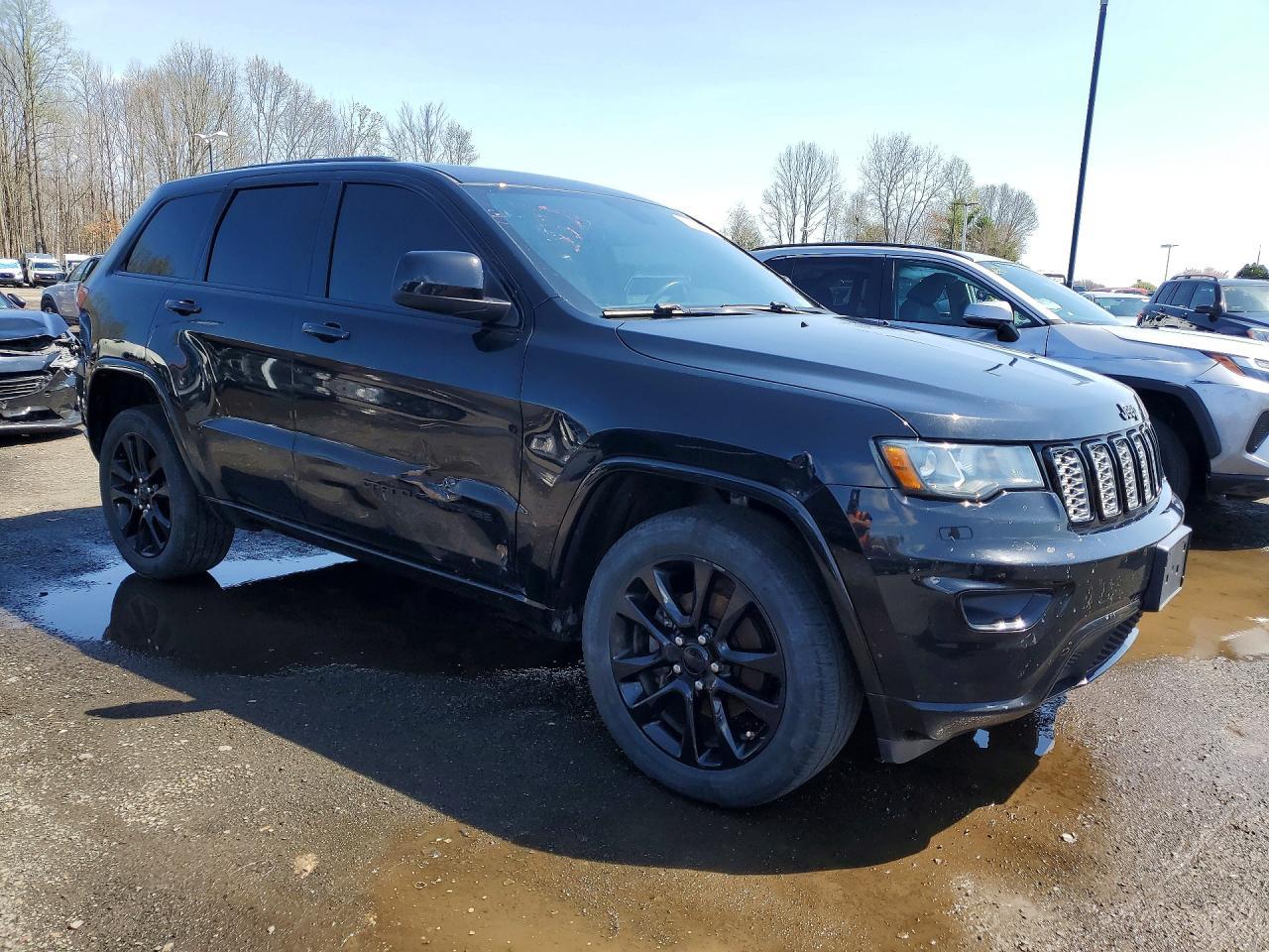 2018 Jeep Grand Cherokee Laredo - zdjęcie 4