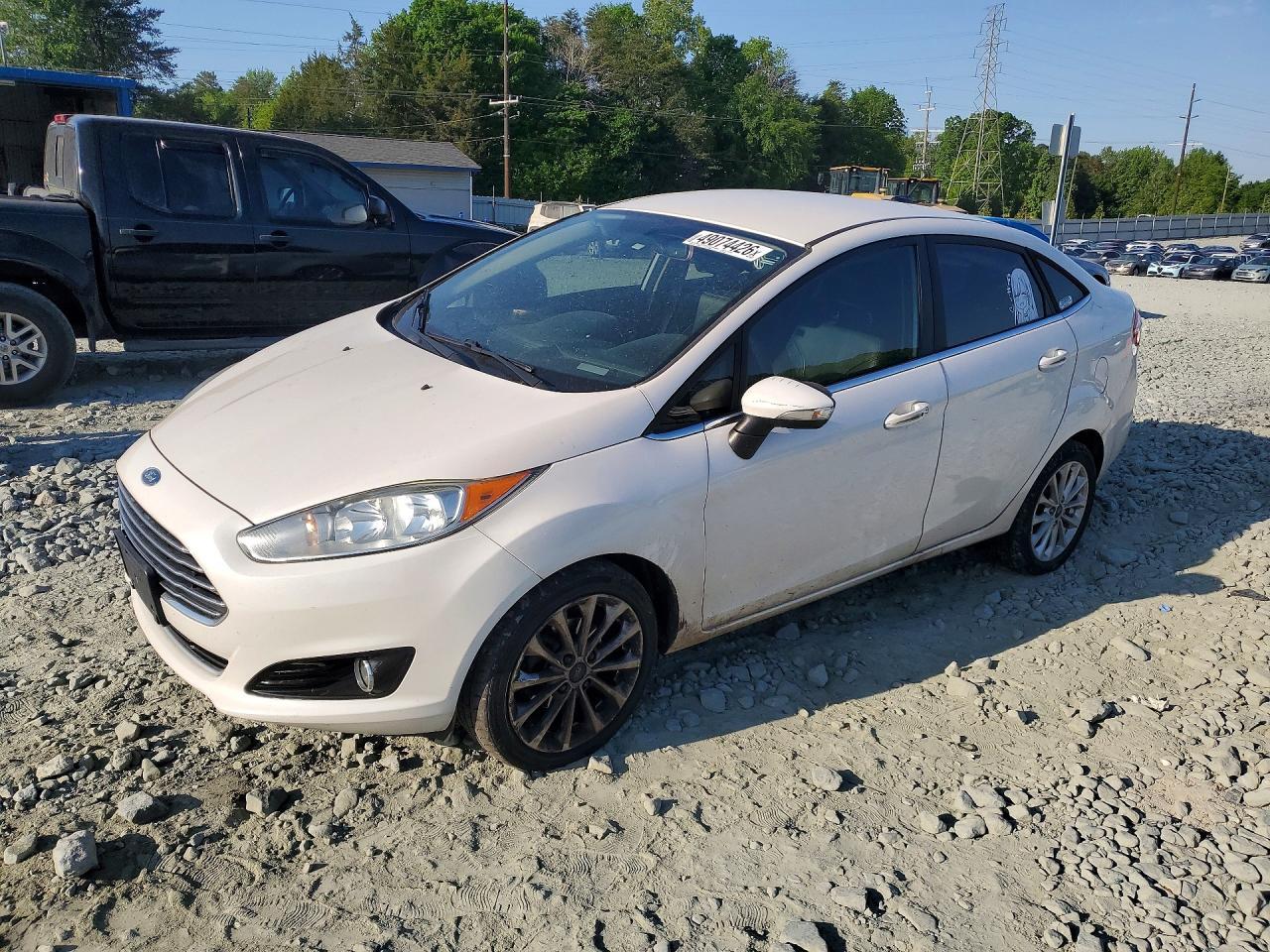 2017 Ford Fiesta Titanium - zdjęcie główne