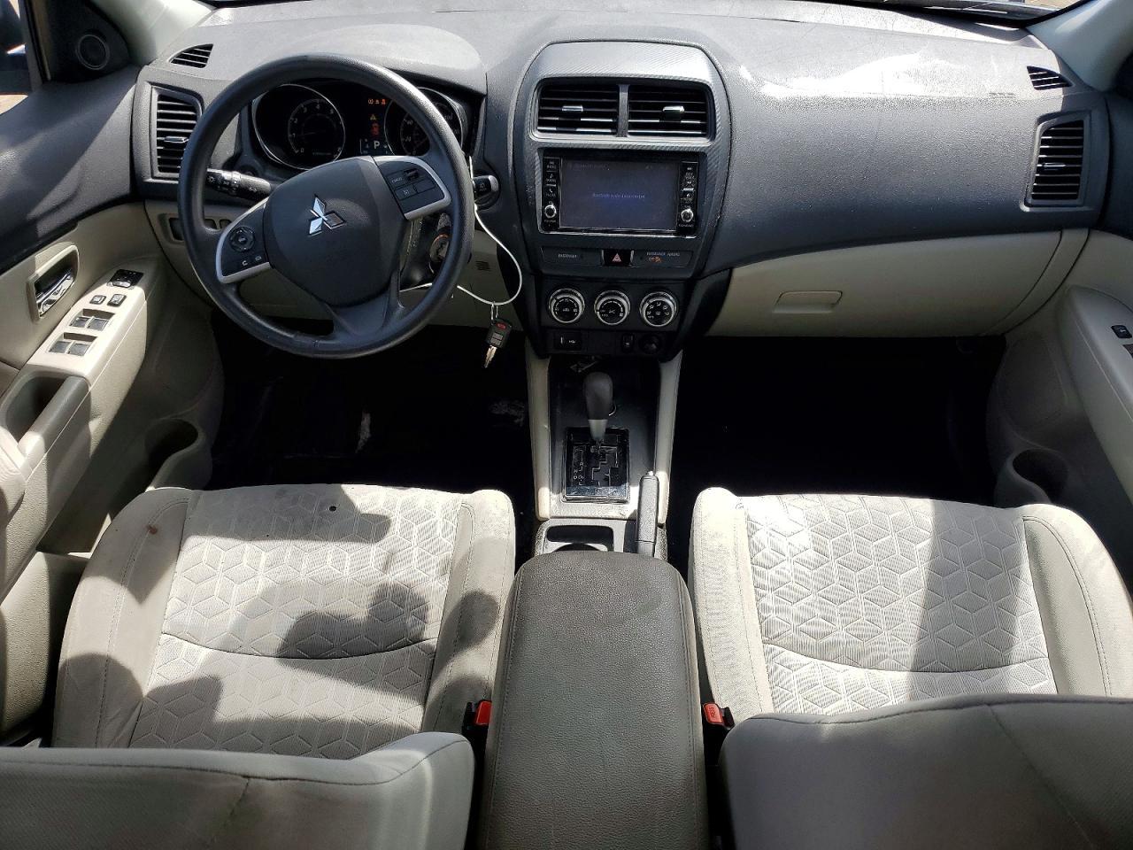 2020 Mitsubishi Outlander Sport Es - zdjęcie 8