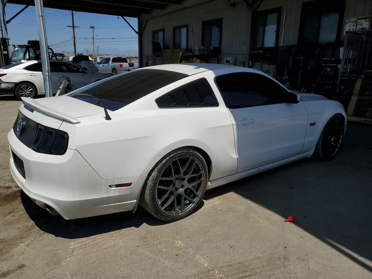 2013 Ford Mustang Gt - zdjęcie 3