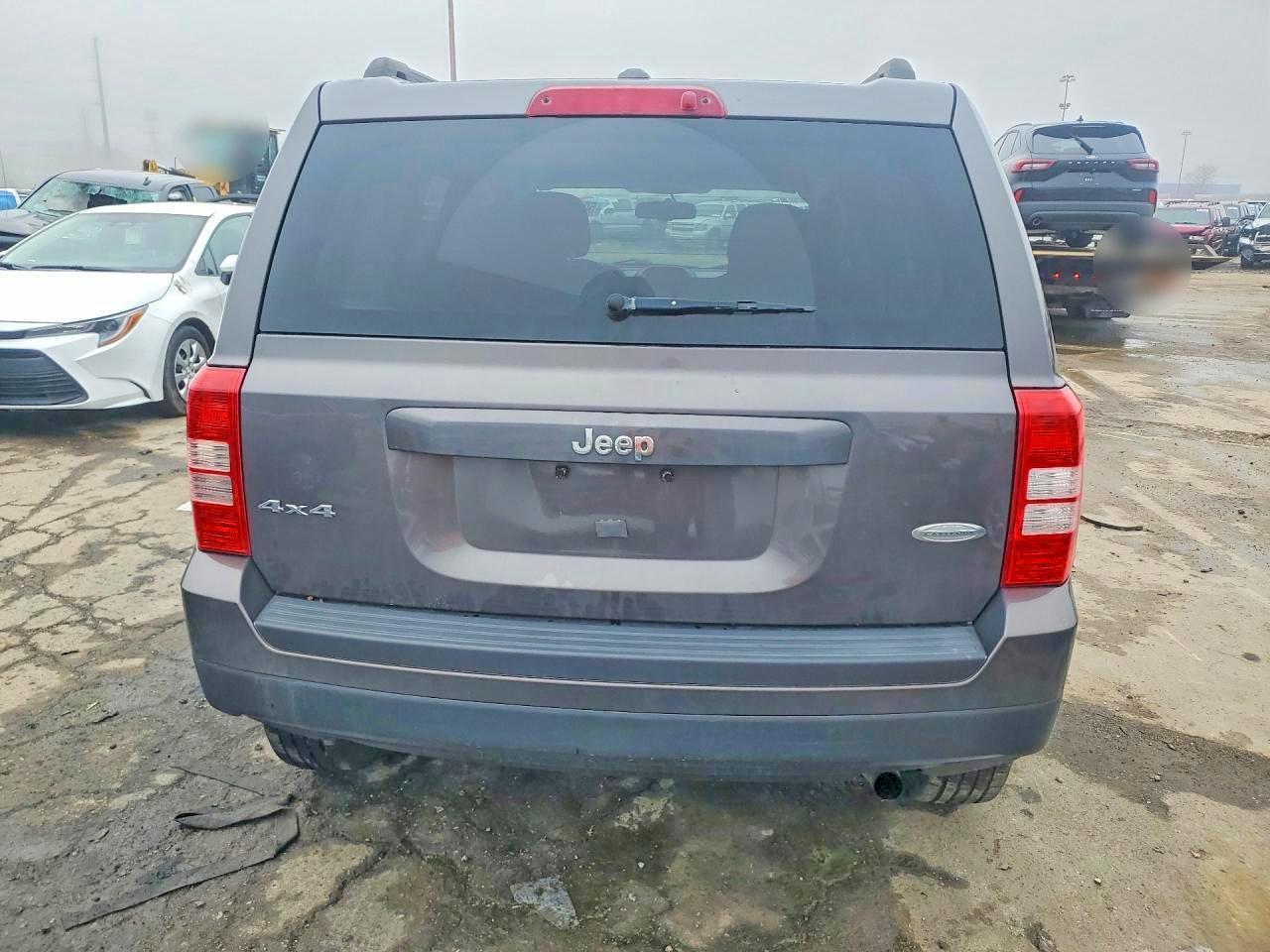 2014 Jeep Patriot Latitude - zdjęcie 6