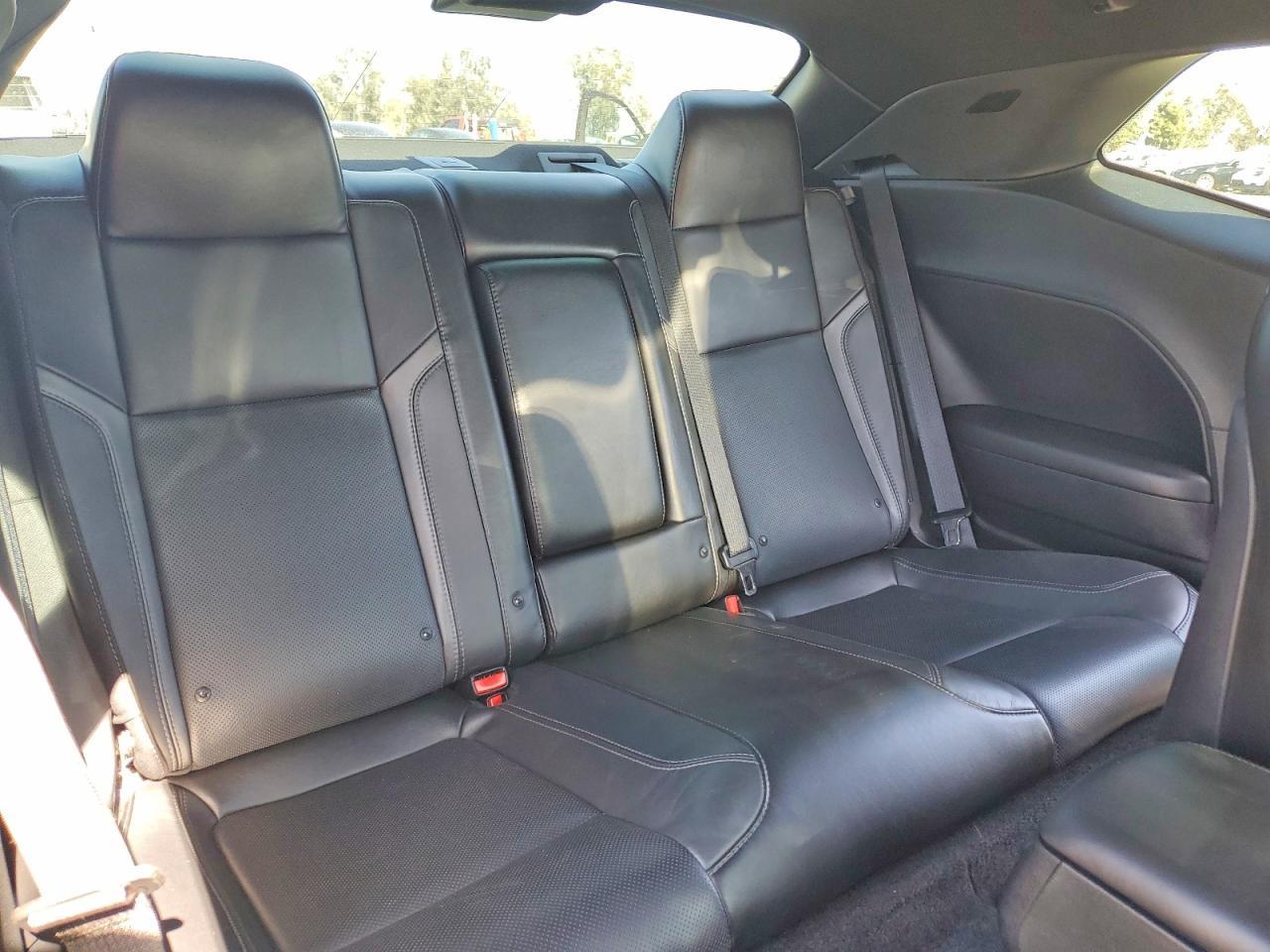 2017 Dodge Challenger Sxt - zdjęcie 10