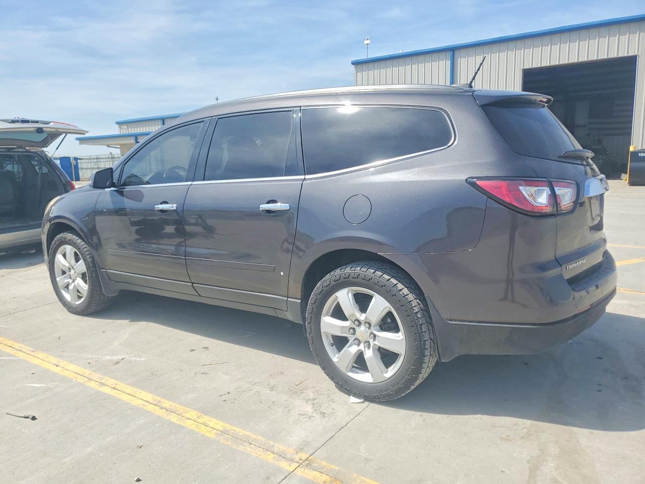 2017 Chevrolet Traverse Lt - zdjęcie 2
