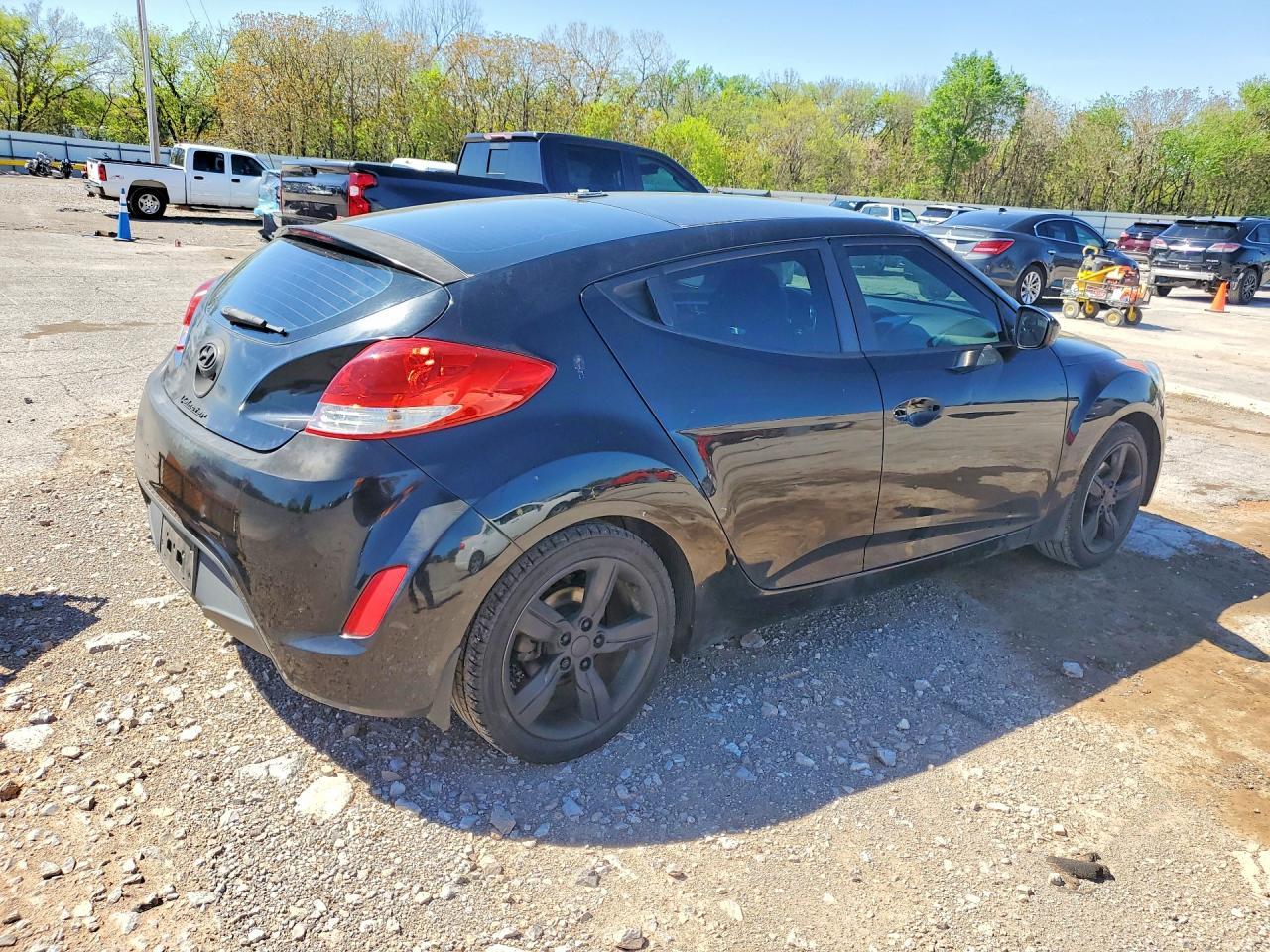 2015 Hyundai Veloster Base - zdjęcie 3