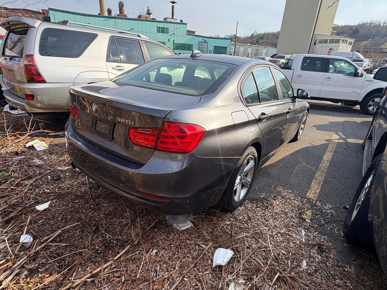 2014 BMW 320 I xDrive - zdjęcie 4