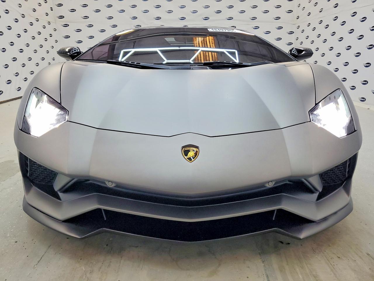 2019 Lamborghini Aventador S - zdjęcie 5