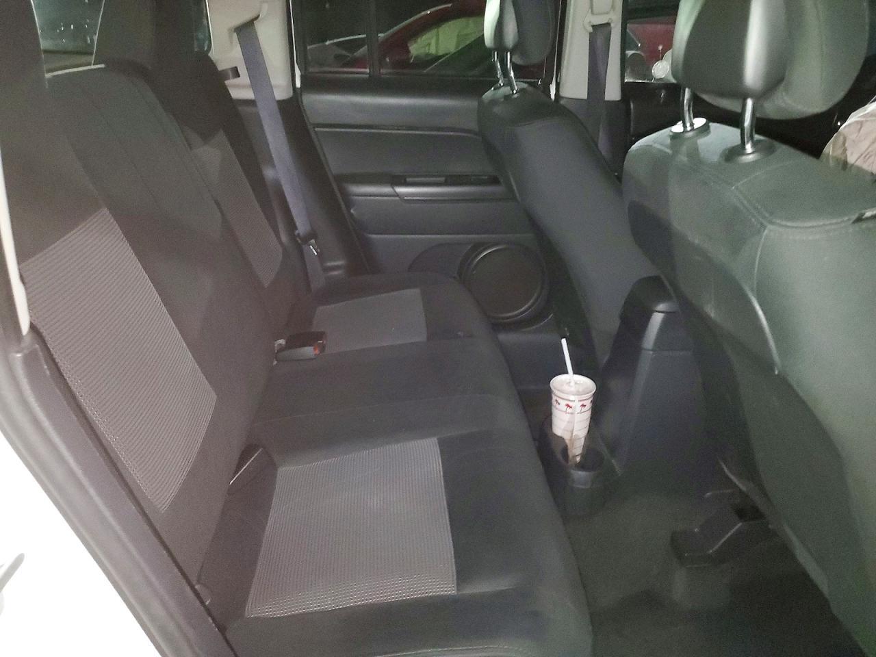 2014 Jeep Patriot Sport - zdjęcie 11