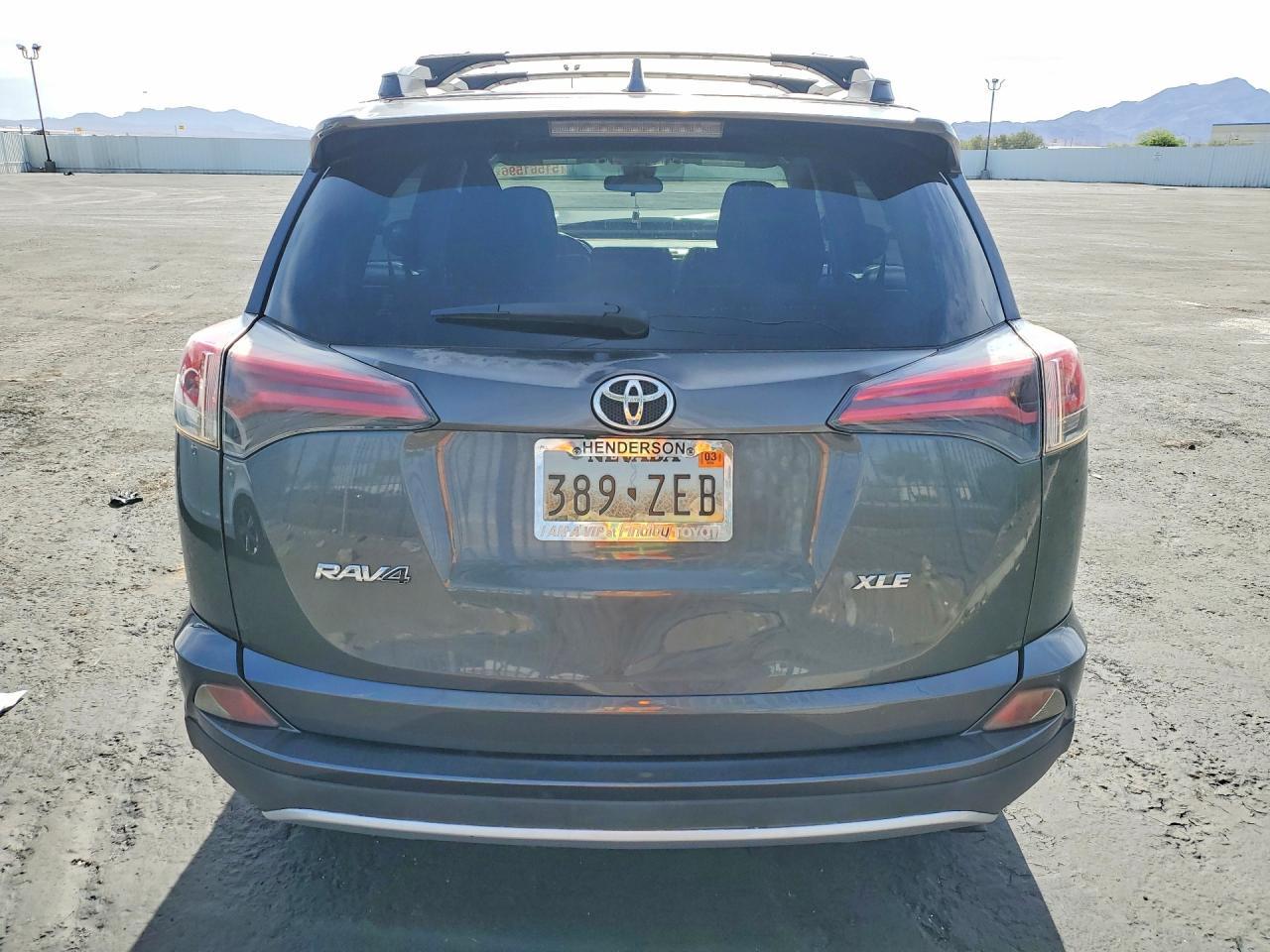 2017 Toyota Rav4 Xle - zdjęcie 6