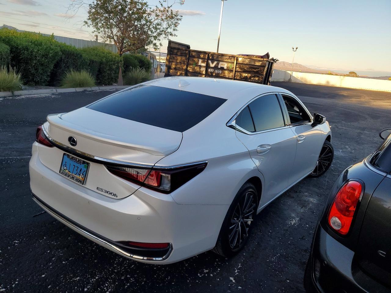 2024 Lexus Es 300H Base - zdjęcie 3