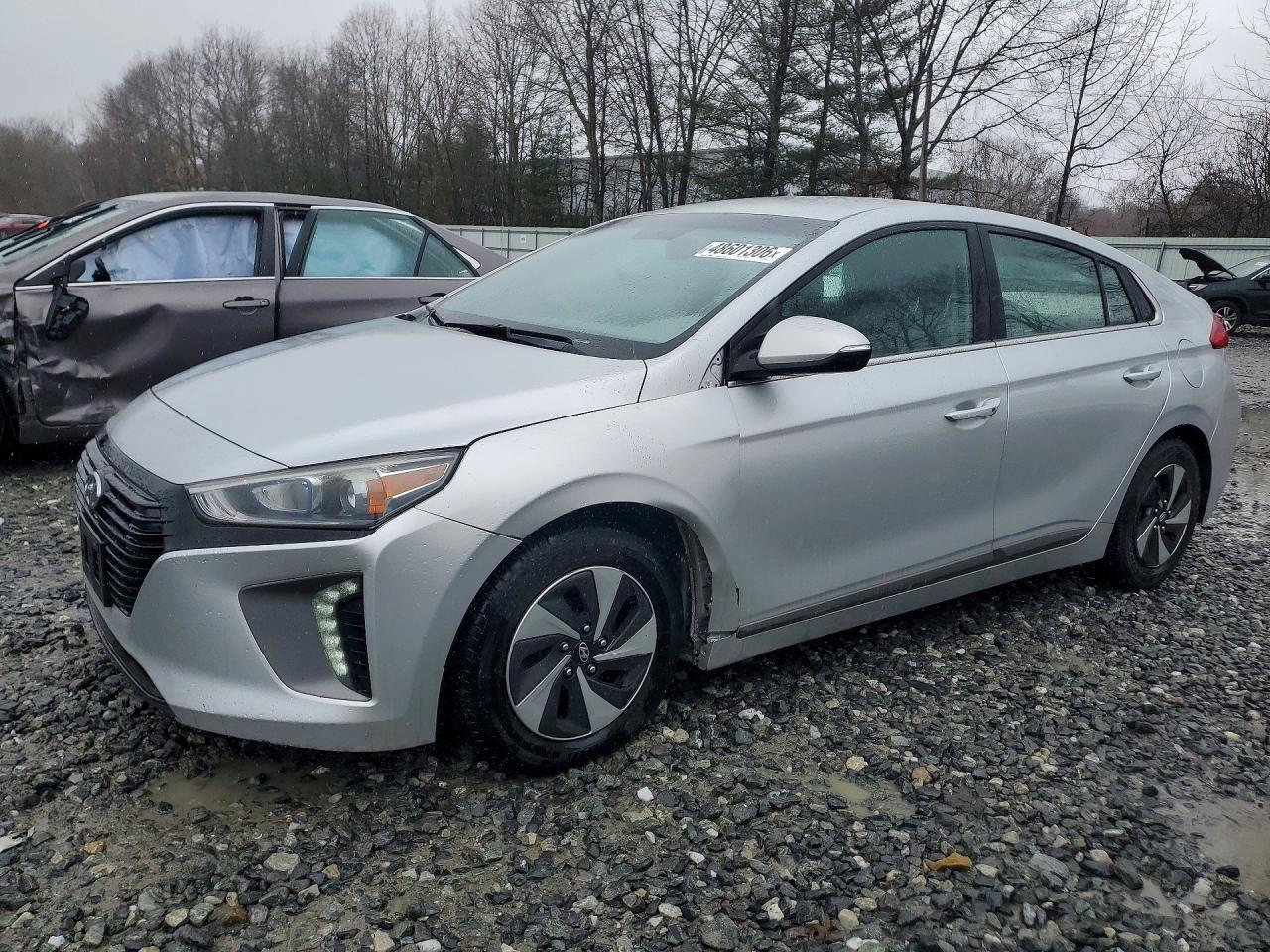 2017 Hyundai Ioniq Hybrid Sel - zdjęcie główne