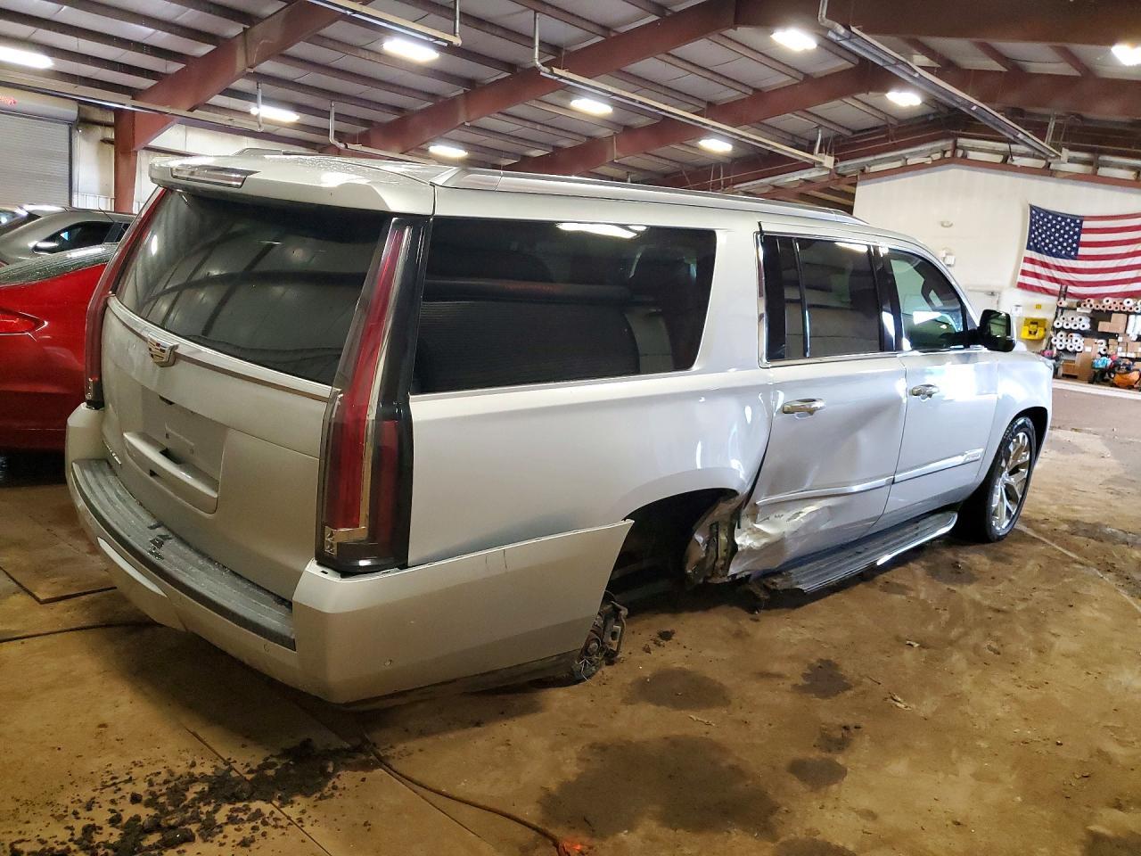 2018 Cadillac Escalade Esv Luxury - zdjęcie 3