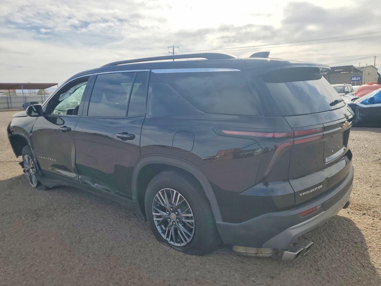 2025 Chevrolet Traverse Lt - zdjęcie 2