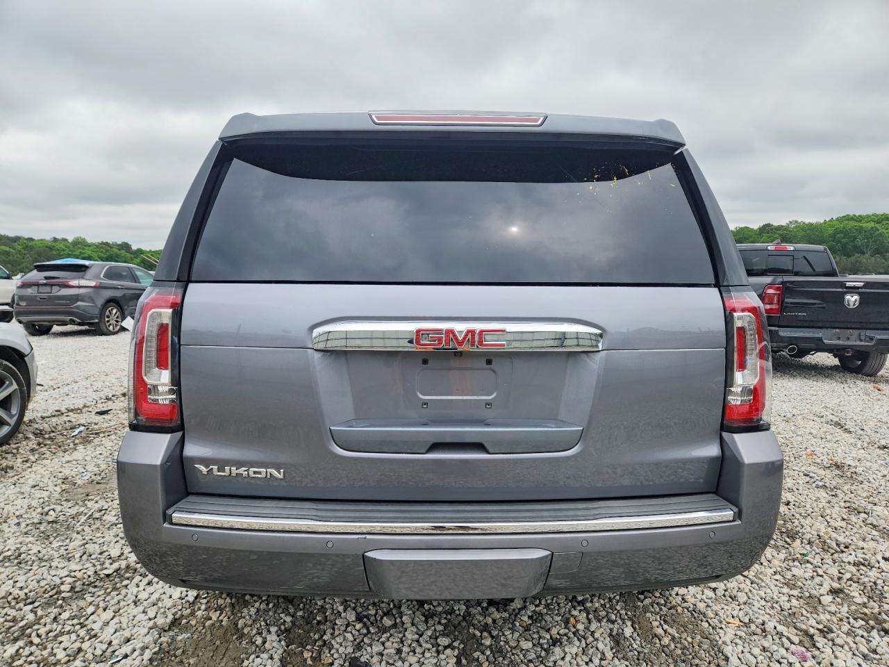 2019 GMC Yukon Denali - zdjęcie 6