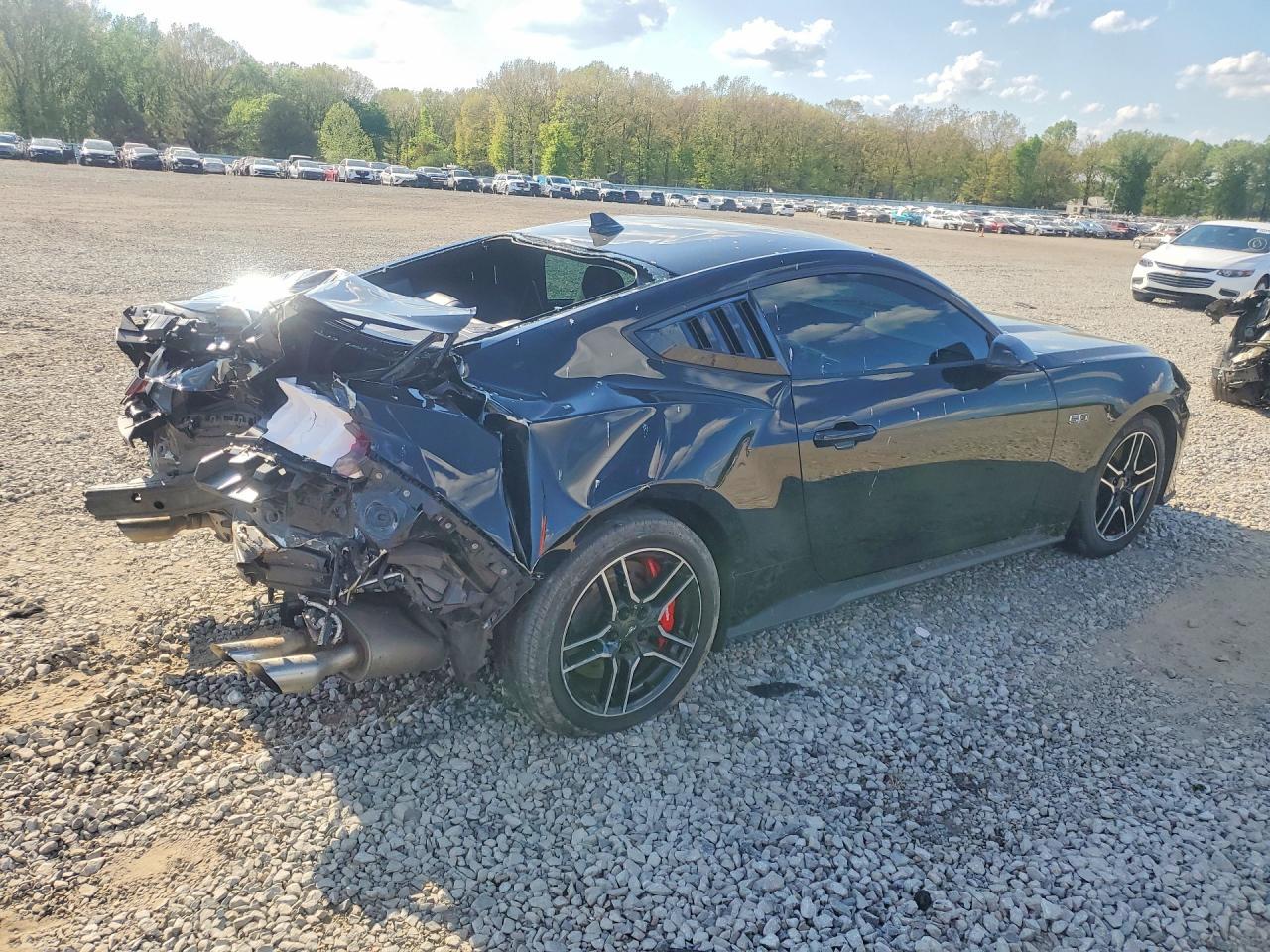 2024 Ford Mustang Gt - zdjęcie 3