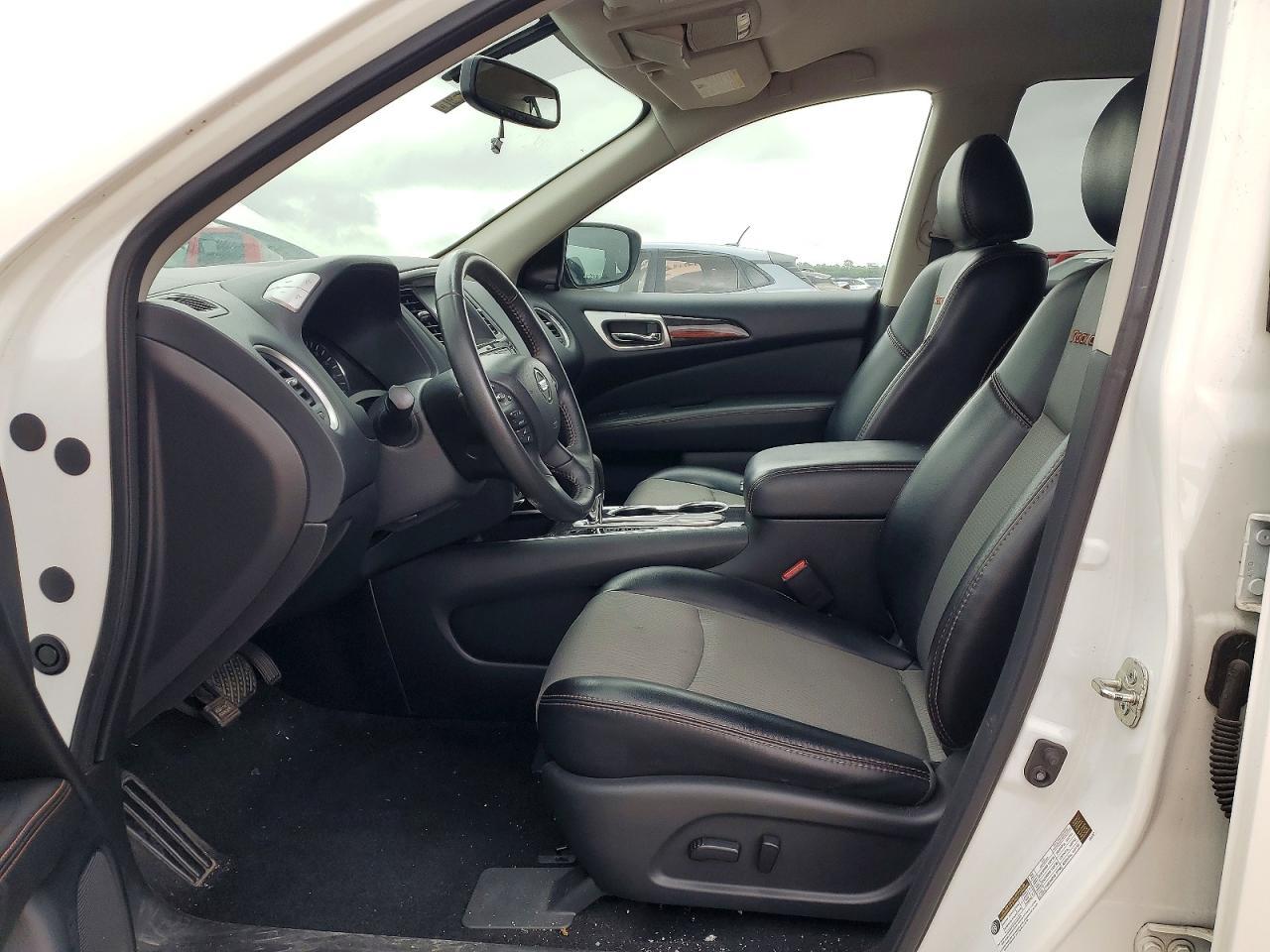 2020 Nissan Pathfinder Sv - zdjęcie 7