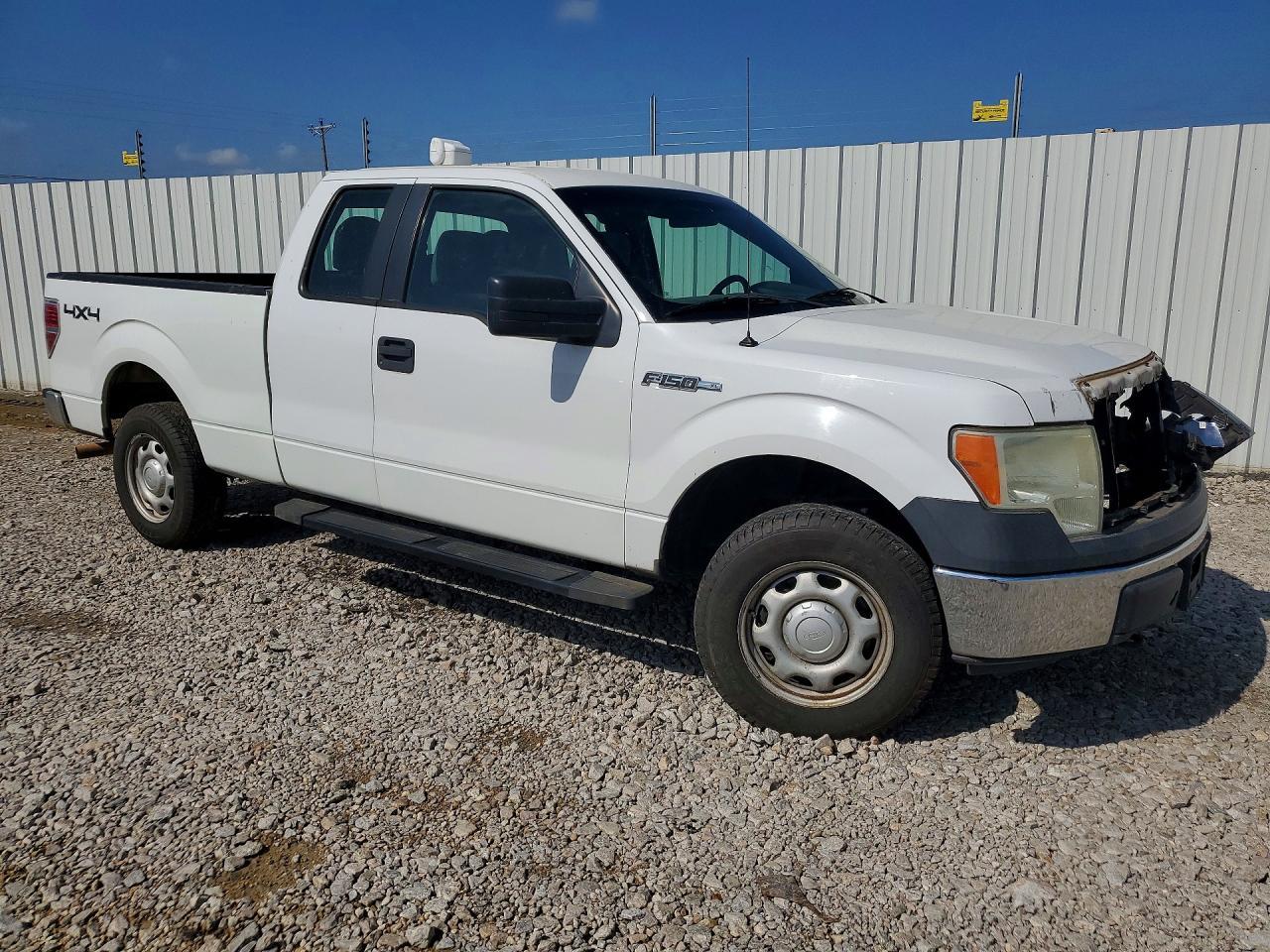 2013 Ford F150 Super Cab - zdjęcie 4