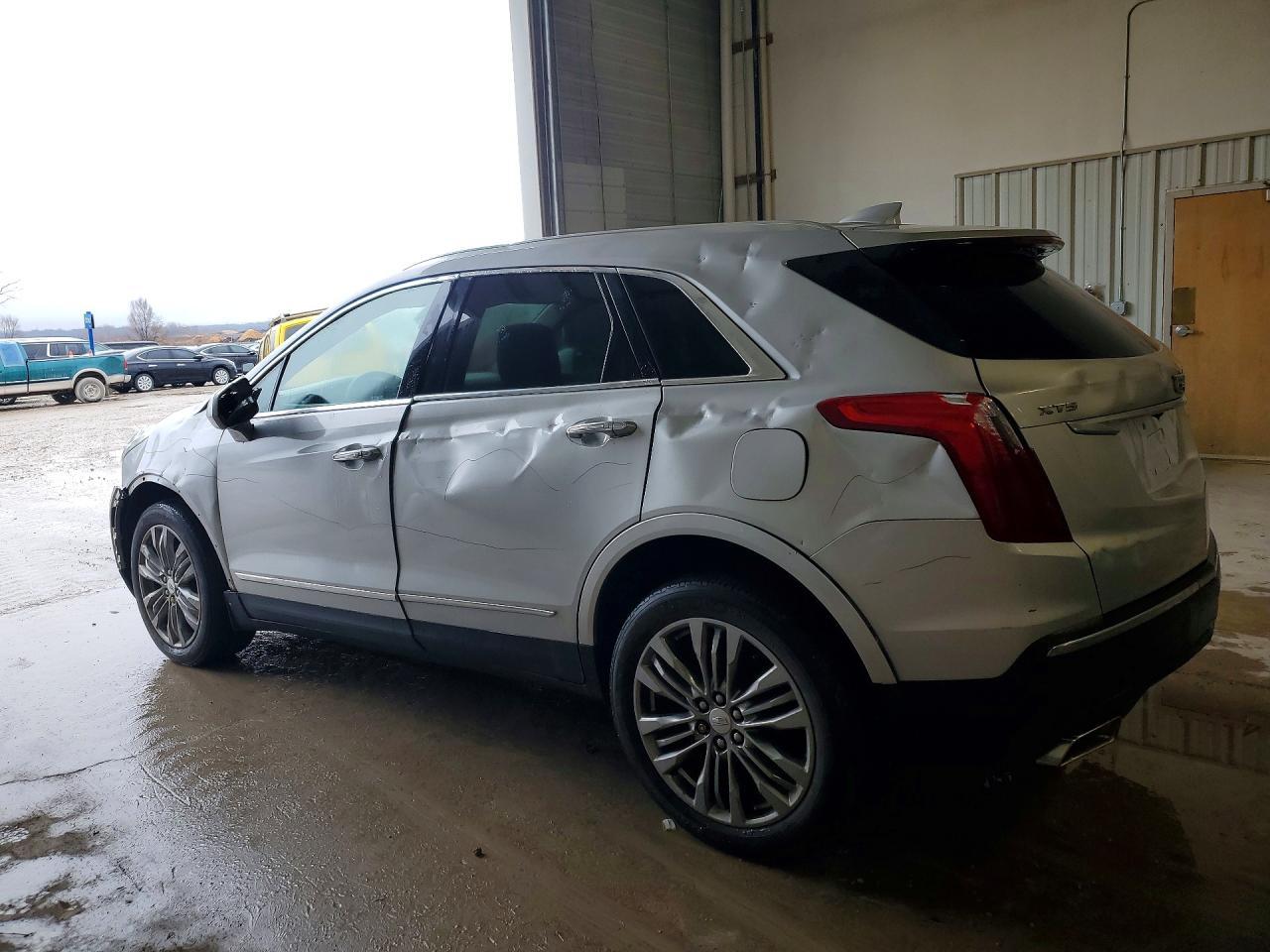 2017 Cadillac Xt5 Premium Luxury - zdjęcie 2