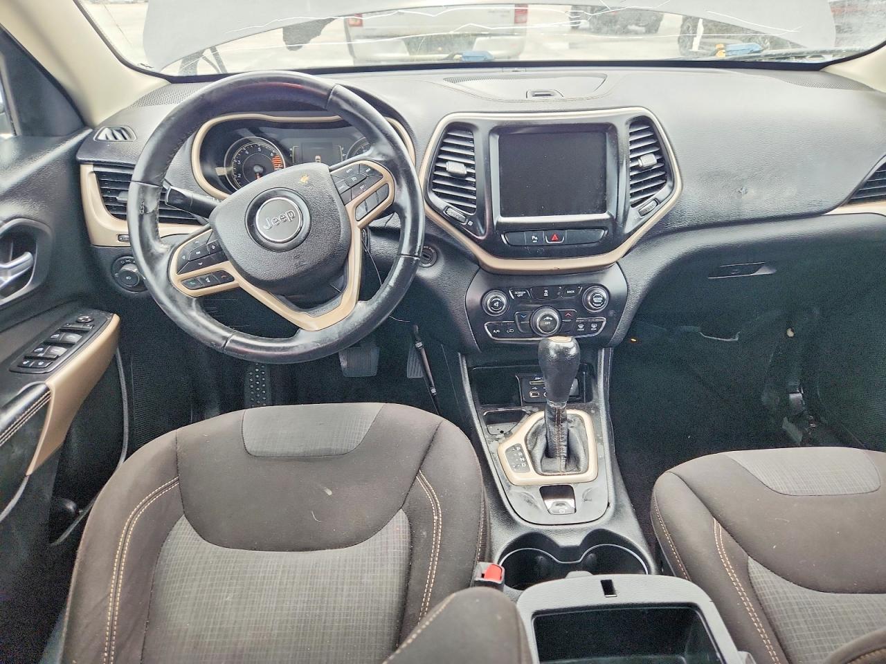 2017 Jeep Cherokee Latitude - zdjęcie 8
