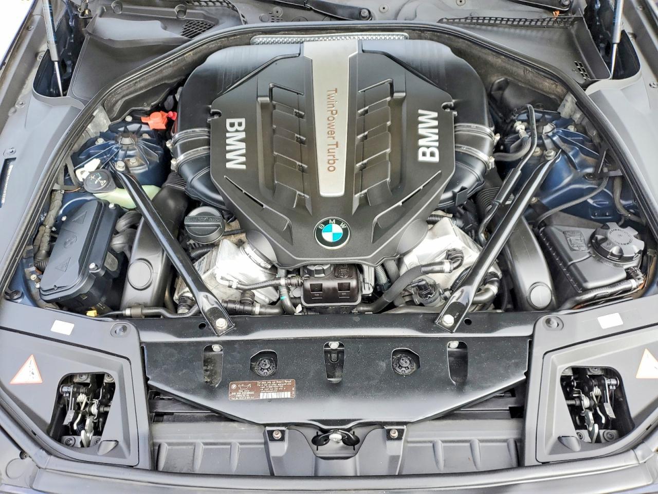 2013 BMW 550 I - zdjęcie 11