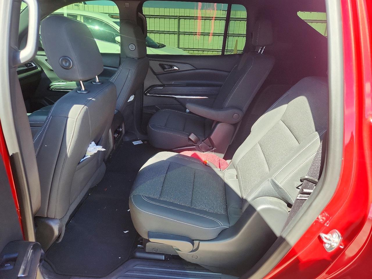 2025 Chevrolet Traverse Lt - zdjęcie 13