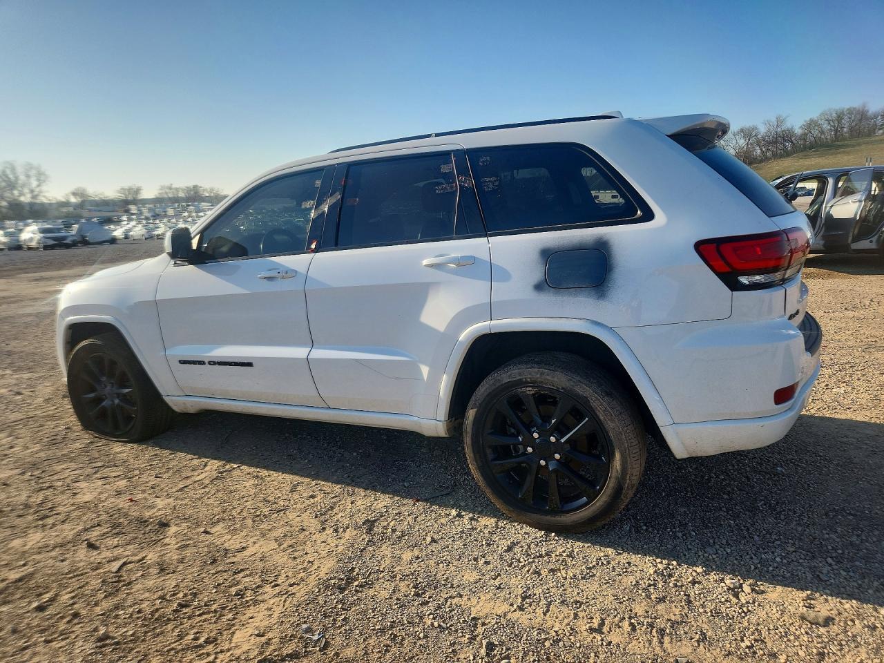 2021 Jeep Grand Cherokee Laredo - zdjęcie 2